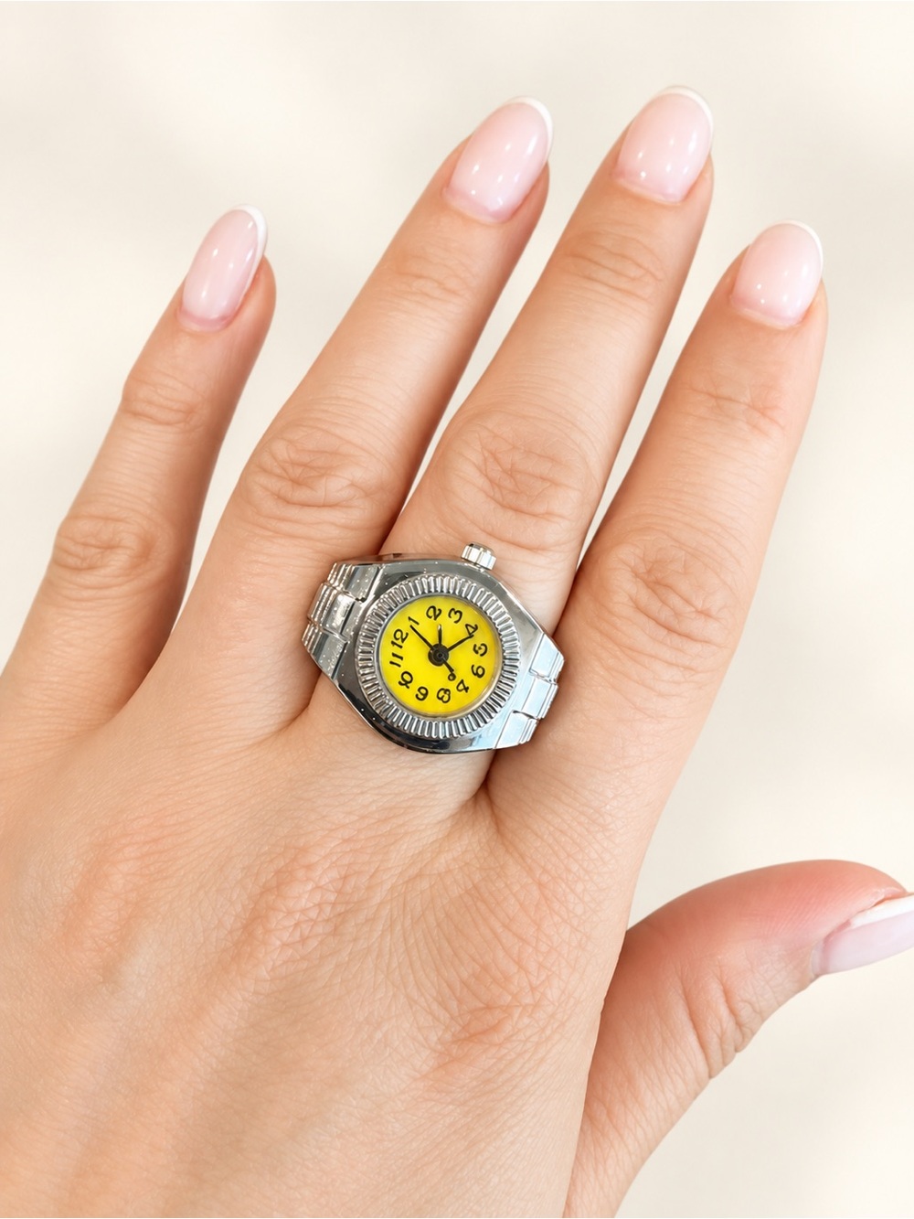 Quartz silver Ring Watch with Yellow Dial